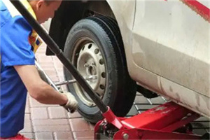 如皋附近拖车24小时服务热线电话